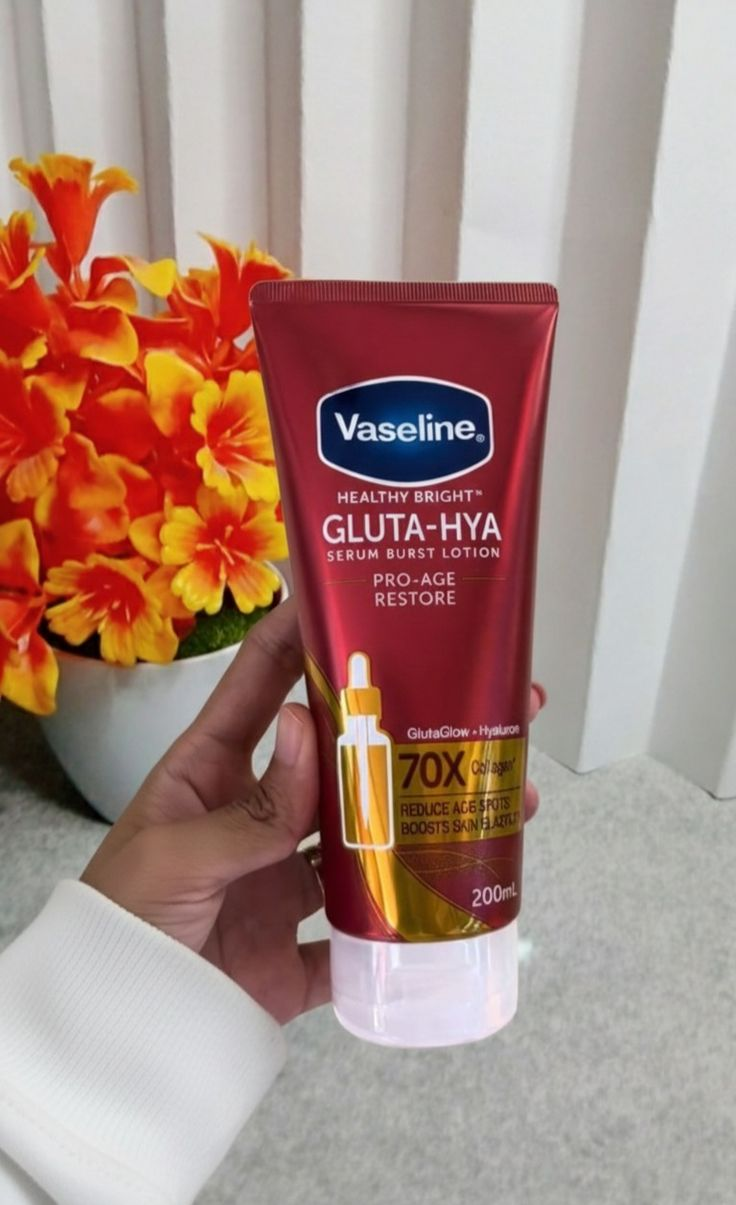 Sữa dưỡng thể Vaseline Gluta-Hya Pro-Age Restore 200ml